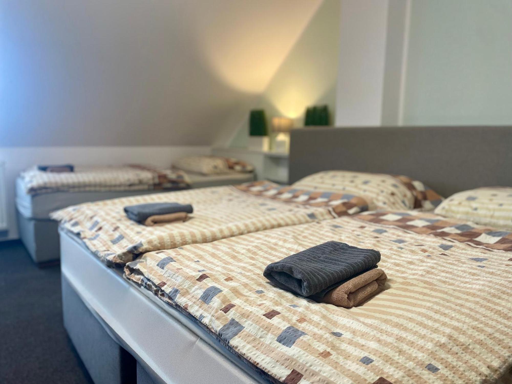 Hotel Aldo Unicov Luaran gambar