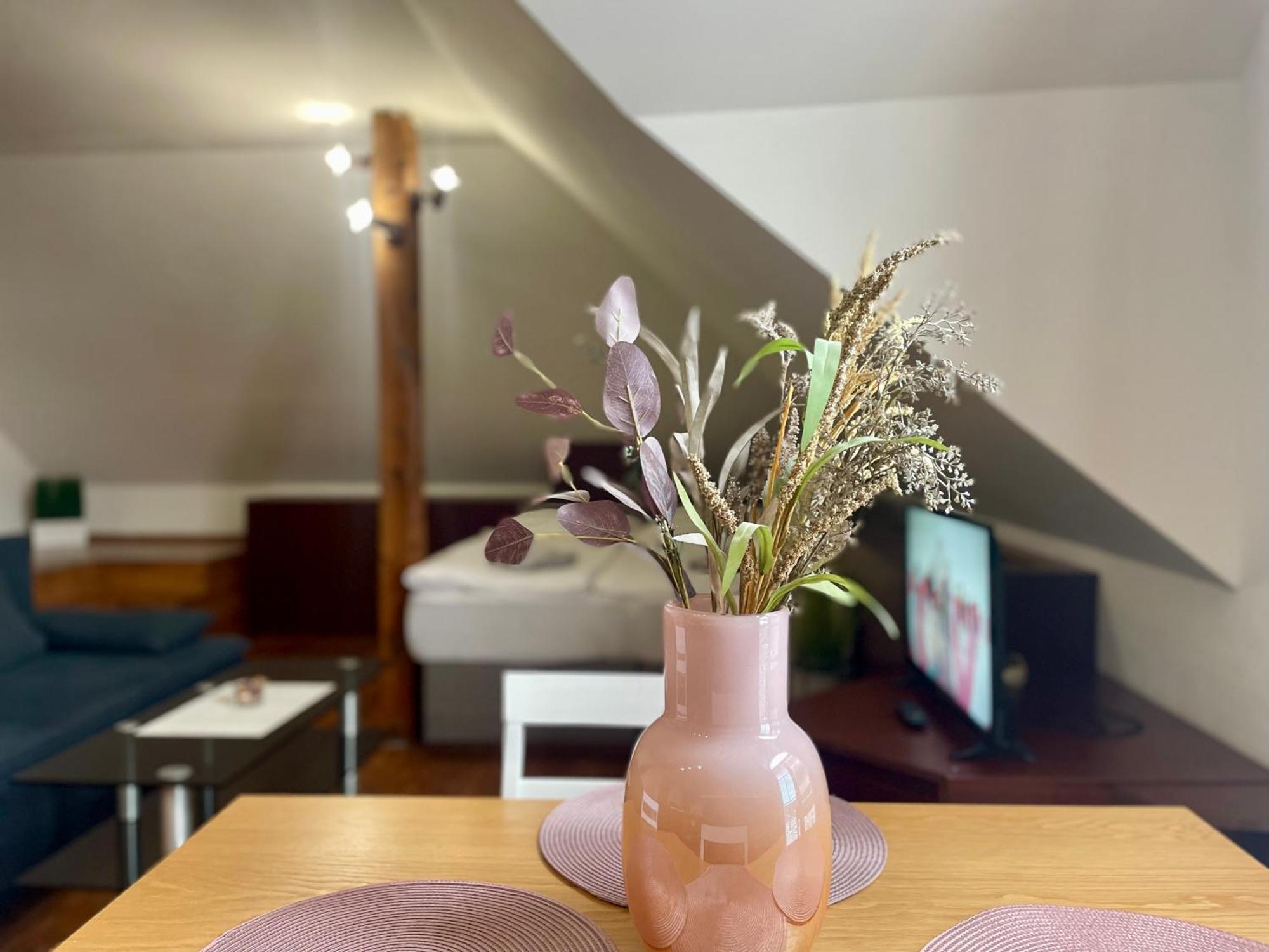 Hotel Aldo Unicov Luaran gambar