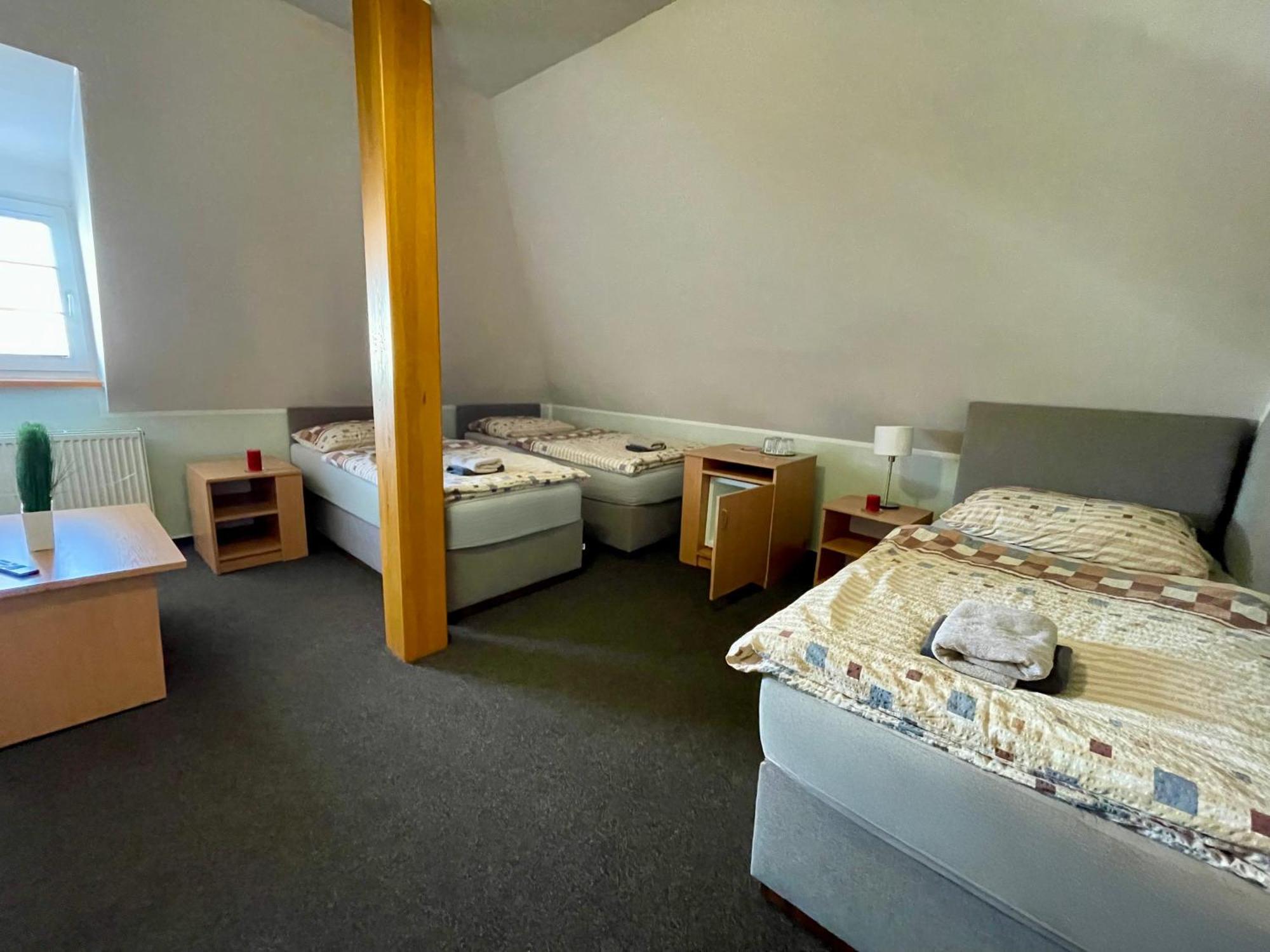 Hotel Aldo Unicov Luaran gambar
